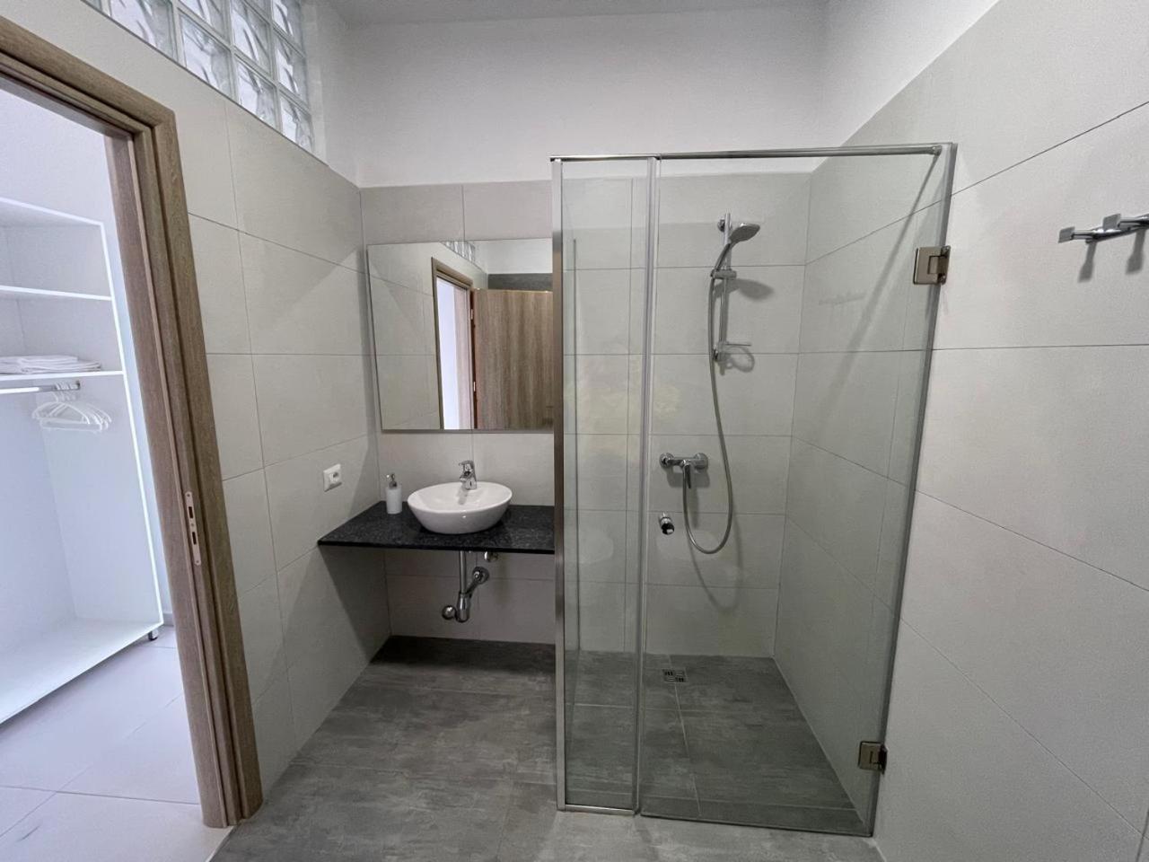 Kristina Bellavista Rooms Sarande Exterior photo